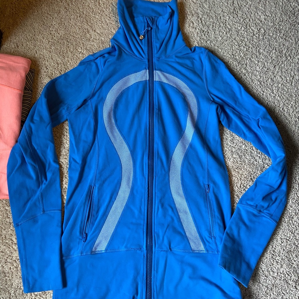 Lululemon zip up jacket size 6